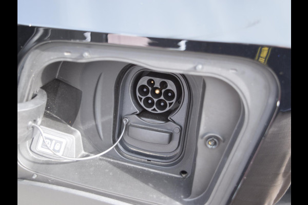 Opel Mokka Electric Level 4 50 kWh SOH 99% | CAMERA MET SENSOREN | 10" NAVI & CARPLAY | WINTERPAKKET |