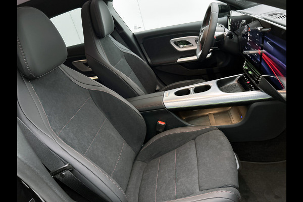 Mercedes-Benz CLA-Klasse Shooting Brake 250+ Business Solution AMG 85 kWh | Premium pakket | Winterpakket | Nightpakket | Smartphone integratie | MULTIBEAM LED | Warmtepomp | MBUX Superscreen | Adaptieve cruisecontrol | Antidiefstal pakket URBAN GUARD |
