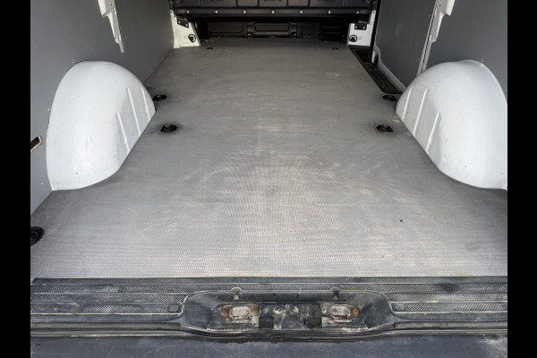 Mercedes-Benz Vito 114 1.9 CDI Automaat L2H1 Climate Control Adaptieve Cruise Side Bars Camera Carplay Trekhaak Stoelverwarming