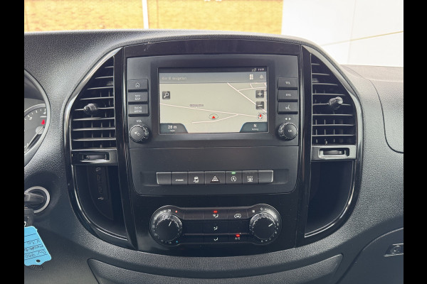Mercedes-Benz Vito 114 1.9 CDI Automaat L2H1 Climate Control Adaptieve Cruise Side Bars Camera Carplay Trekhaak Stoelverwarming
