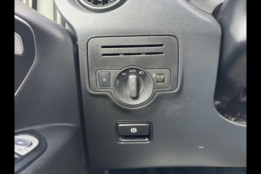 Mercedes-Benz Vito 114 1.9 CDI Automaat L2H1 Climate Control Adaptieve Cruise Side Bars Camera Carplay Trekhaak Stoelverwarming