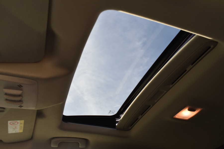 Opel Mokka X 1.4 Turbo Innovation Automaat / Navigatie / 17"LM / PDC v+a / Camera / Keyless / Schuifdak