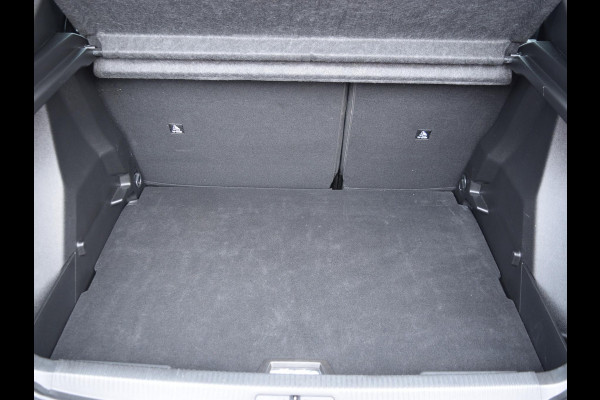 Peugeot 2008 1.2 PureTech 130 Allure CAMERA MET SENSOREN | NAVI & CARPLAY | E.C.C. |