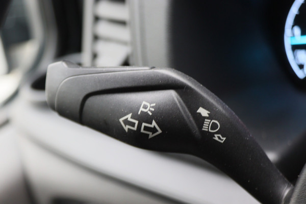 Ford Transit Custom 320 2.0 TDCI L2H1 Limited Leer, 3-Zits, Camera, Cruise, Apple Carplay, Verwarmde Voorruit, DAB, PDC