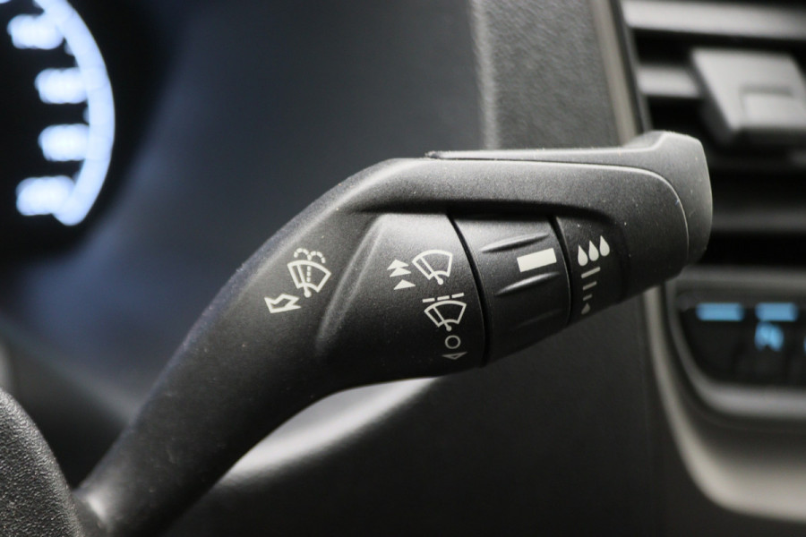 Ford Transit Custom 320 2.0 TDCI L2H1 Limited Leer, 3-Zits, Camera, Cruise, Apple Carplay, Verwarmde Voorruit, DAB, PDC