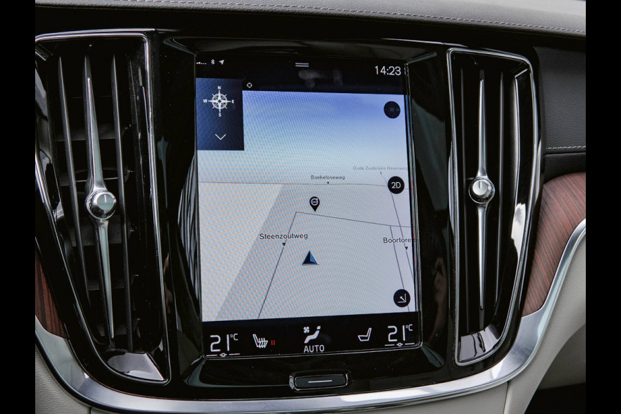 Volvo V60 2.0 T8 Twin Engine AWD Inscription Bower&Wilkins|Pano|Head-Up|Stoelverwarming|Crystal