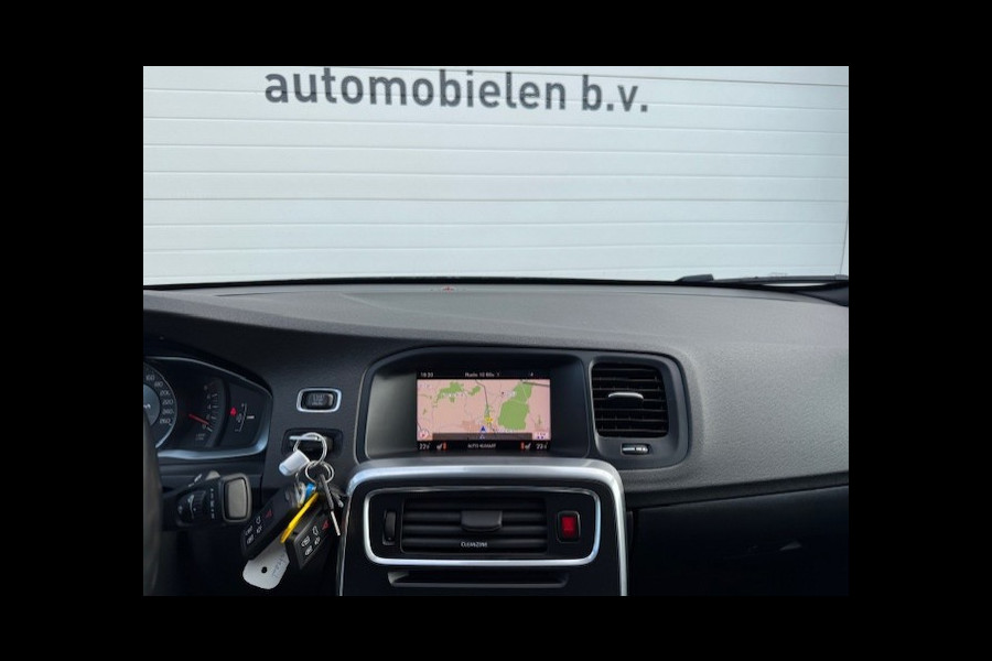 Volvo S60 2.0 T4 Polar+ Dynamic -Dealer onderhouden-Trekhaak
