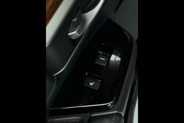 Honda CR-V 1.5 AWD Executive CarPlay Camera Panorama