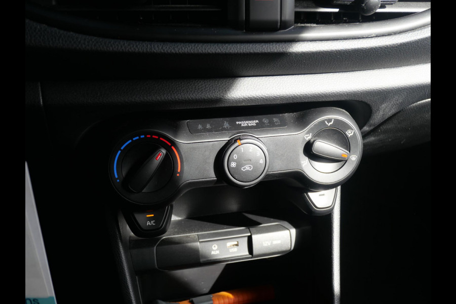 Kia Picanto 1.0 CVVT EconomyPlusLine | Navi | Airco | Telefoonverbinding |