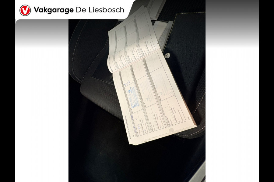 Renault Mégane Estate 1.6 E-Tech Plug-In Hybrid 160 Business Zen / stoel en stuurverwarming / camera / navigatie