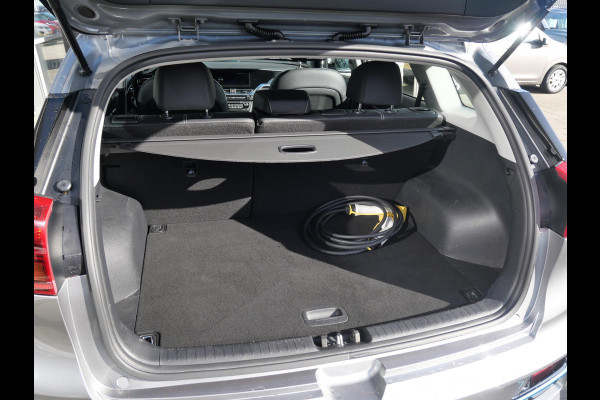 Kia e-Niro Edition 64 kWh | 3 Fase | Trekhaak |