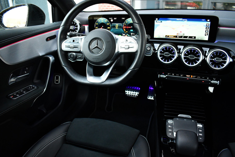 Mercedes-Benz A-Klasse 250 e AMG Pano Distronic Night Carplay Multibeam-LED