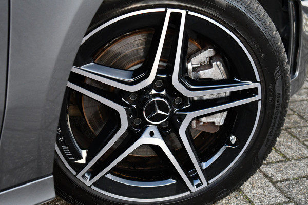 Mercedes-Benz A-Klasse 250 e AMG Pano Distronic Night Carplay Multibeam-LED