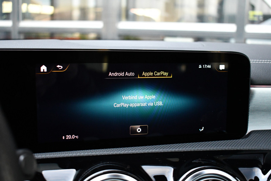 Mercedes-Benz A-Klasse 250 e AMG Pano Distronic Night Carplay Multibeam-LED