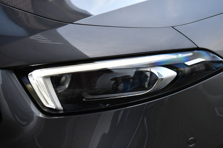 Mercedes-Benz A-Klasse 250 e AMG Pano Distronic Night Carplay Multibeam-LED