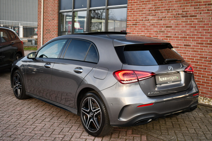 Mercedes-Benz A-Klasse 250 e AMG Pano Distronic Night Carplay Multibeam-LED