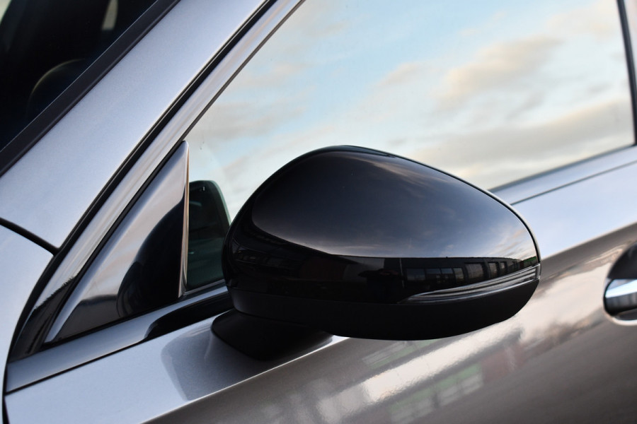 Mercedes-Benz A-Klasse 250 e AMG Pano Distronic Night Carplay Multibeam-LED