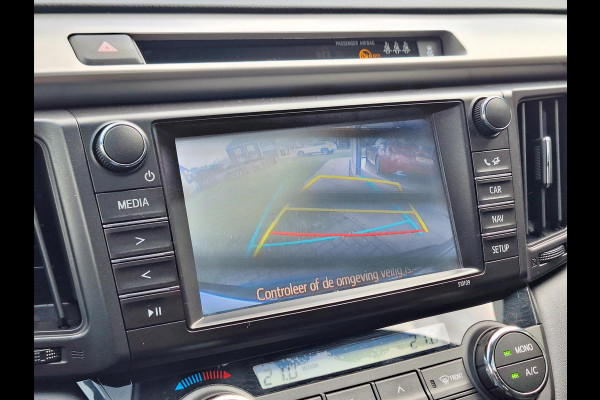 Toyota RAV4 2.5 Hybrid AWD Black Edition | Schuifdak, Treeplanken, Dodehoekherkenning, Keyless, Parkeersensoren, Elektrische achterklep