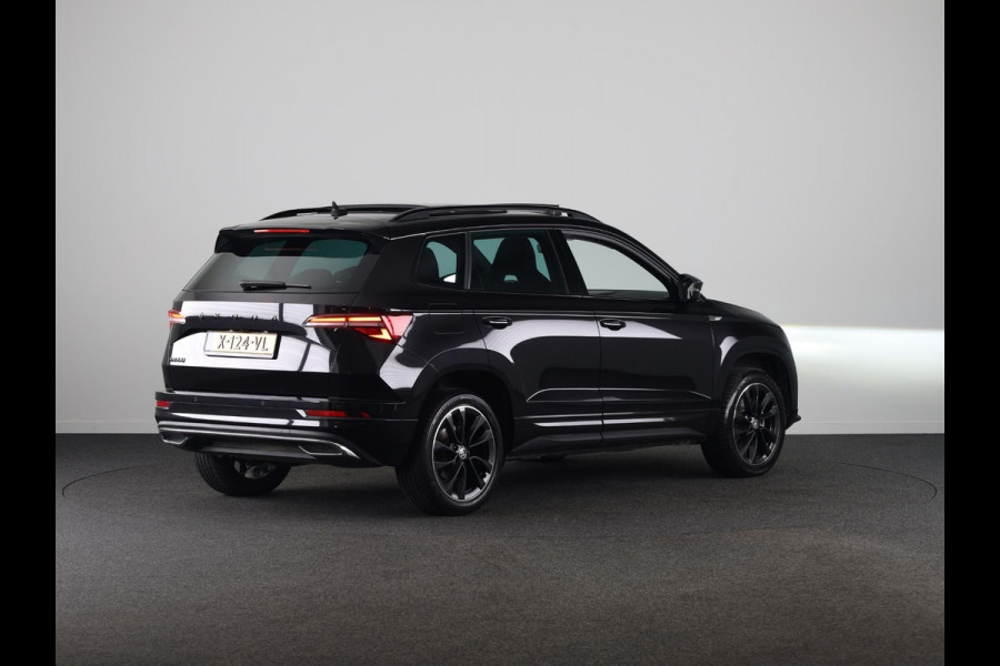 Škoda Karoq 1.5 TSI ACT Sportline Business 150 pk Automaat (DSG) | Verlengde garantie | Navigatie | Panoramadak | Parkeersensoren | Achteruitrijcamera | Stoelverwarming |