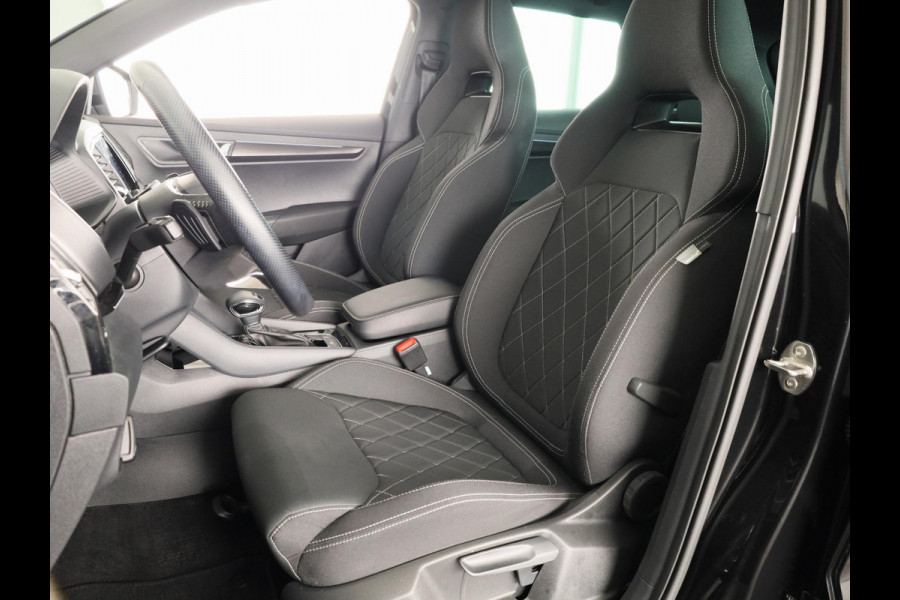 Škoda Karoq 1.5 TSI ACT Sportline Business 150 pk Automaat (DSG) | Verlengde garantie | Navigatie | Panoramadak | Parkeersensoren | Achteruitrijcamera | Stoelverwarming |