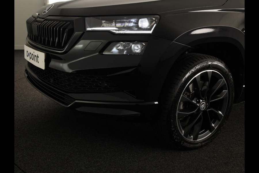 Škoda Karoq 1.5 TSI ACT Sportline Business 150 pk Automaat (DSG) | Verlengde garantie | Navigatie | Panoramadak | Parkeersensoren | Achteruitrijcamera | Stoelverwarming |