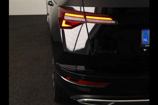 Škoda Karoq 1.5 TSI ACT Sportline Business 150 pk Automaat (DSG) | Verlengde garantie | Navigatie | Panoramadak | Parkeersensoren | Achteruitrijcamera | Stoelverwarming |