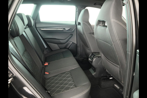 Škoda Karoq 1.5 TSI ACT Sportline Business 150 pk Automaat (DSG) | Verlengde garantie | Navigatie | Panoramadak | Parkeersensoren | Achteruitrijcamera | Stoelverwarming |