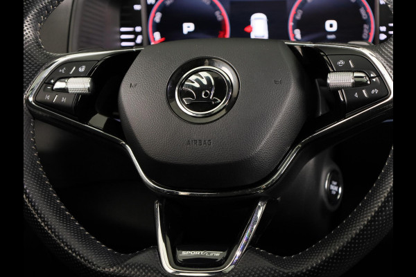 Škoda Karoq 1.5 TSI ACT Sportline Business 150 pk Automaat (DSG) | Verlengde garantie | Navigatie | Panoramadak | Parkeersensoren | Achteruitrijcamera | Stoelverwarming |
