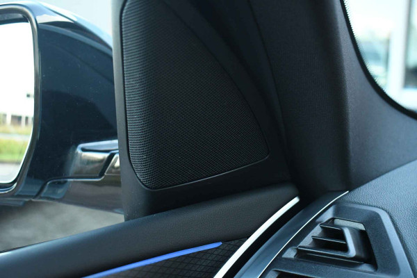 BMW X3 xDrive30e M-Sport Pano M-zetels Trekhaak HUD Laser 20inch