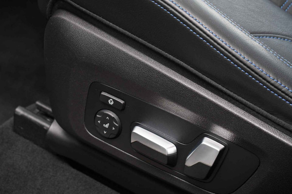 BMW X3 xDrive30e M-Sport Pano M-zetels Trekhaak HUD Laser 20inch