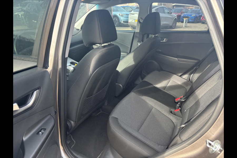 Hyundai Kona EV Fashion 64 kWh | Trekhaak | Head-Up Display | Keyless entry | Navigatie | SCI