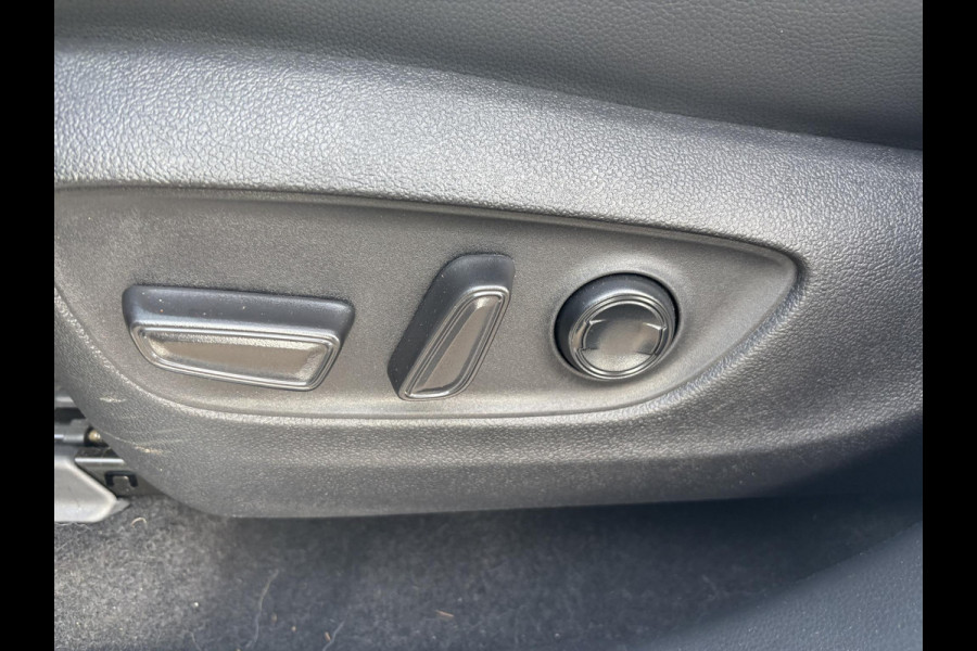 Toyota highlander 2.5 AWD Hybrid Premium | 7p |  Panoramadak | 360 graden camera | Platinum Pearl White | Adaptieve cruisecontrol | JBL audio | Head up Display | Stoelverwarming | Achterbank verwarmd | SCI