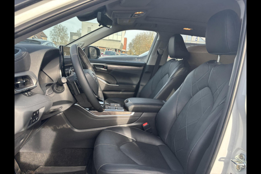 Toyota highlander 2.5 AWD Hybrid Premium | 7p |  Panoramadak | 360 graden camera | Platinum Pearl White | Adaptieve cruisecontrol | JBL audio | Head up Display | Stoelverwarming | Achterbank verwarmd | SCI