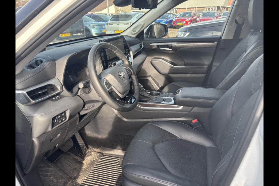 Toyota highlander 2.5 AWD Hybrid Premium | 7p |  Panoramadak | 360 graden camera | Platinum Pearl White | Adaptieve cruisecontrol | JBL audio | Head up Display | Stoelverwarming | Achterbank verwarmd | SCI