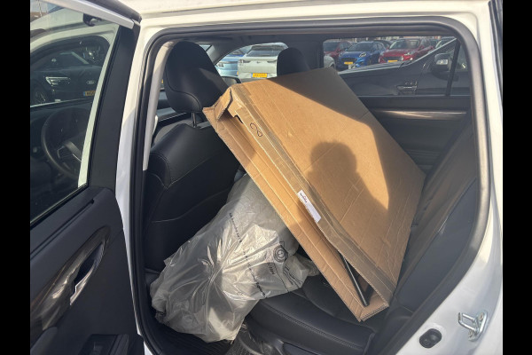 Toyota highlander 2.5 AWD Hybrid Premium | 7p |  Panoramadak | 360 graden camera | Platinum Pearl White | Adaptieve cruisecontrol | JBL audio | Head up Display | Stoelverwarming | Achterbank verwarmd | SCI