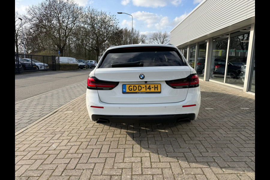 BMW 5 Serie Touring 530e xDrive Executive / Navi / Climate / Camera / Panormadak / Leder / 20"breedset