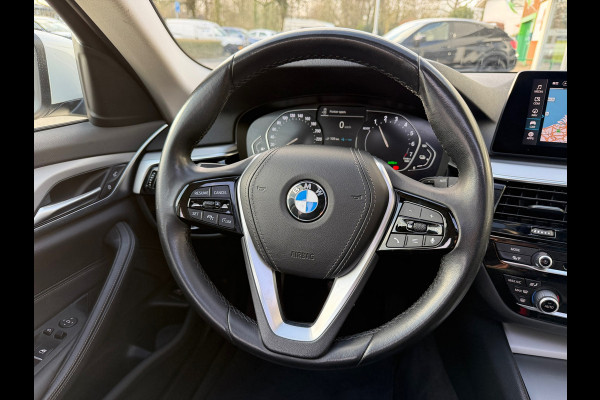BMW 5 Serie Touring 530e xDrive Executive / Navi / Climate / Camera / Panormadak / Leder / 20"breedset