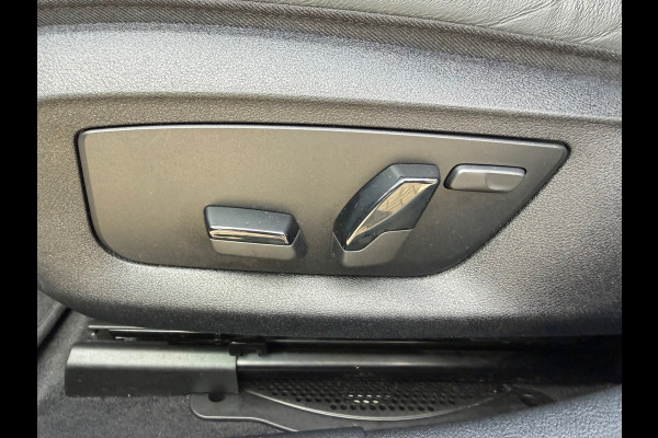 BMW 5 Serie Touring 530e xDrive Executive / Navi / Climate / Camera / Panormadak / Leder / 20"breedset