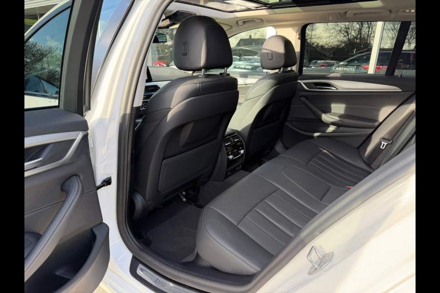 BMW 5 Serie Touring 530e xDrive Executive / Navi / Climate / Camera / Panormadak / Leder / 20"breedset