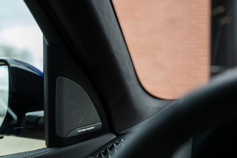 BMW X5 xDrive50e M-Sport Pro M-Seats Sky Individual Lack