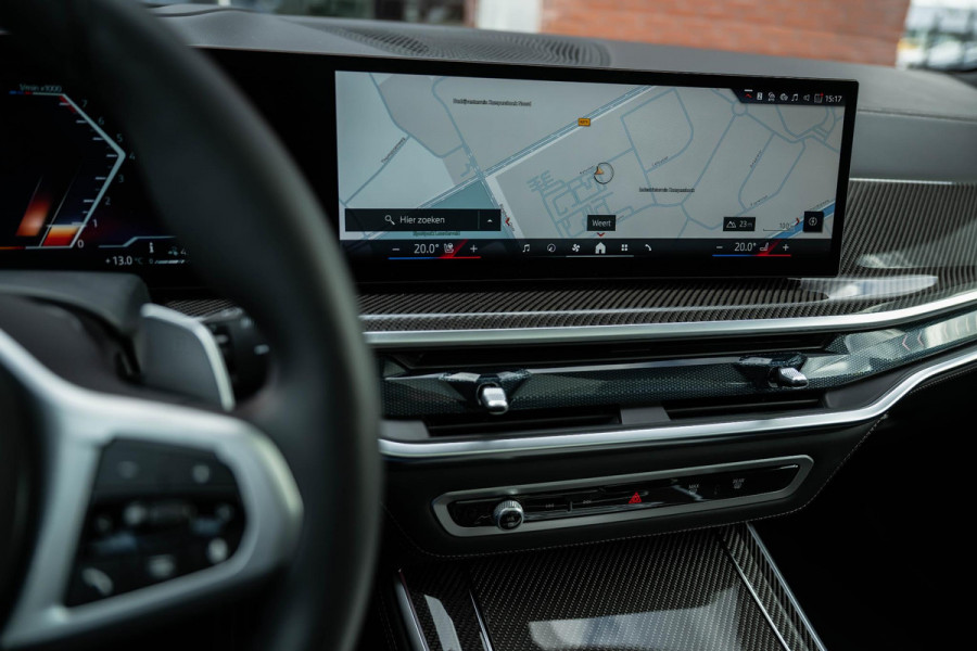 BMW X5 xDrive50e M-Sport Pro M-Seats Sky Individual Lack