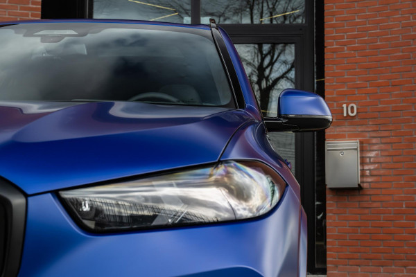 BMW X5 xDrive50e M-Sport Pro M-Seats Sky Individual Lack