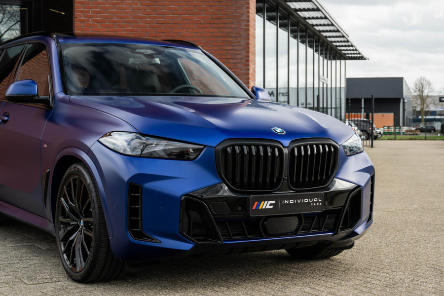 BMW X5 xDrive50e M-Sport Pro M-Seats Sky Individual Lack