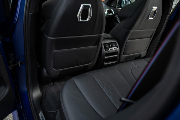 BMW X5 xDrive50e M-Sport Pro M-Seats Sky Individual Lack