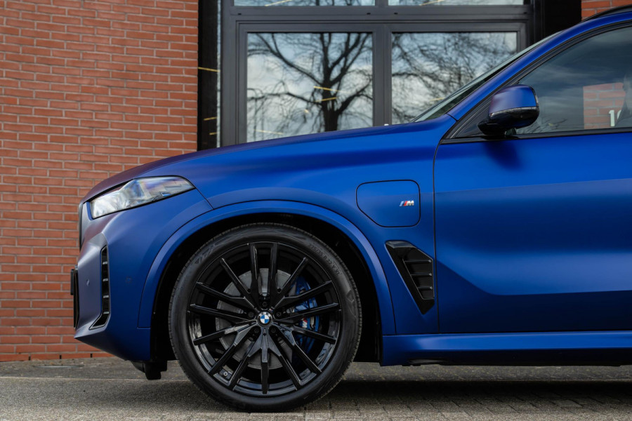 BMW X5 xDrive50e M-Sport Pro M-Seats Sky Individual Lack