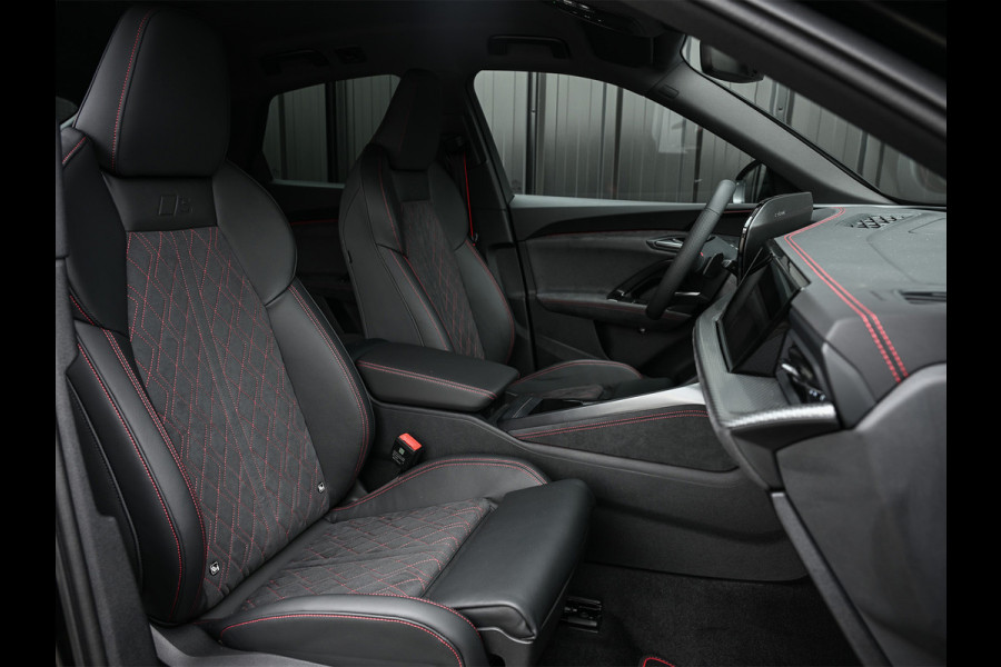 Audi Q5 Sportback 2.0 TFSI e-hybrid quattro S edition Competition | Luchtvering | S-Seats | Trekhaak | Digital Oled | Adaptive Cruise | Tech Plus | 360 Camera | Memory | Ambiance interieur