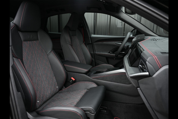 Audi Q5 Sportback 2.0 TFSI e-hybrid quattro S edition Competition | Luchtvering | S-Seats | Trekhaak | Digital Oled | Adaptive Cruise | Tech Plus | 360 Camera | Memory | Ambiance interieur