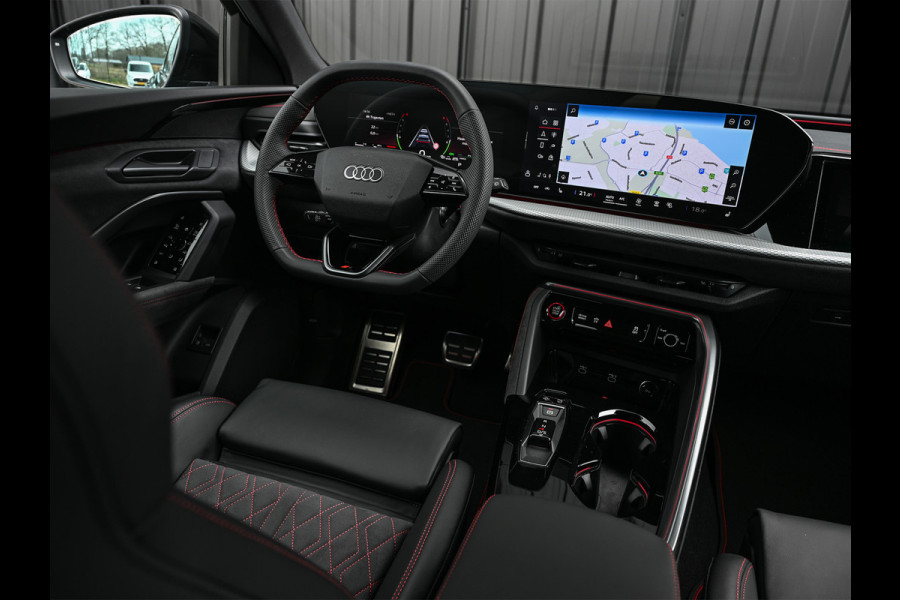 Audi Q5 Sportback 2.0 TFSI e-hybrid quattro S edition Competition | Luchtvering | S-Seats | Trekhaak | Digital Oled | Adaptive Cruise | Tech Plus | 360 Camera | Memory | Ambiance interieur