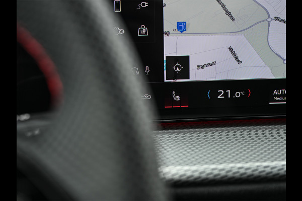 Audi Q5 Sportback 2.0 TFSI e-hybrid quattro S edition Competition | Luchtvering | S-Seats | Trekhaak | Digital Oled | Adaptive Cruise | Tech Plus | 360 Camera | Memory | Ambiance interieur