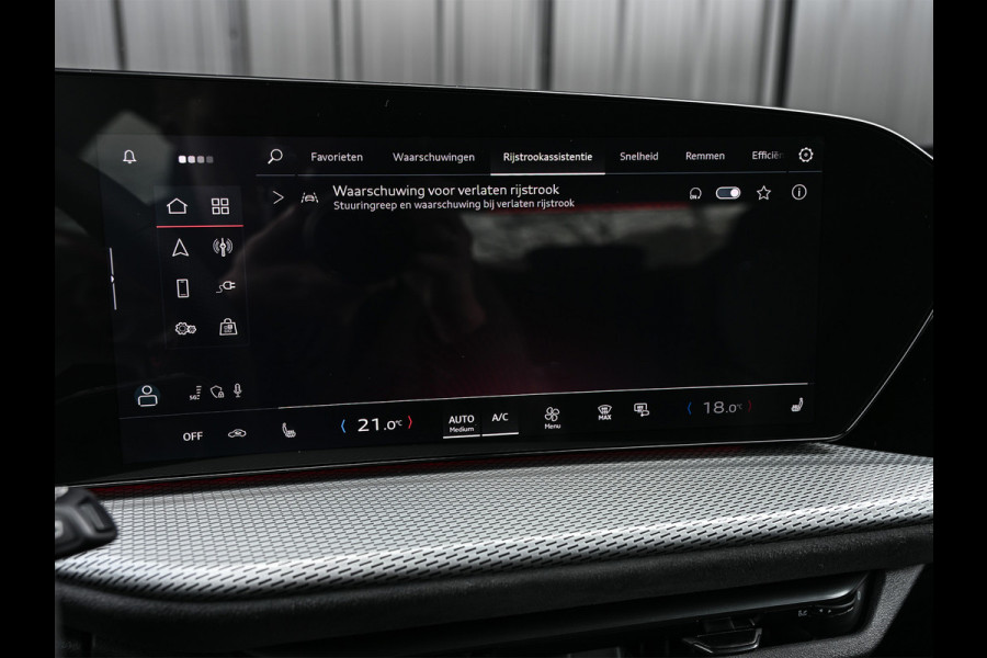 Audi Q5 Sportback 2.0 TFSI e-hybrid quattro S edition Competition | Luchtvering | S-Seats | Trekhaak | Digital Oled | Adaptive Cruise | Tech Plus | 360 Camera | Memory | Ambiance interieur